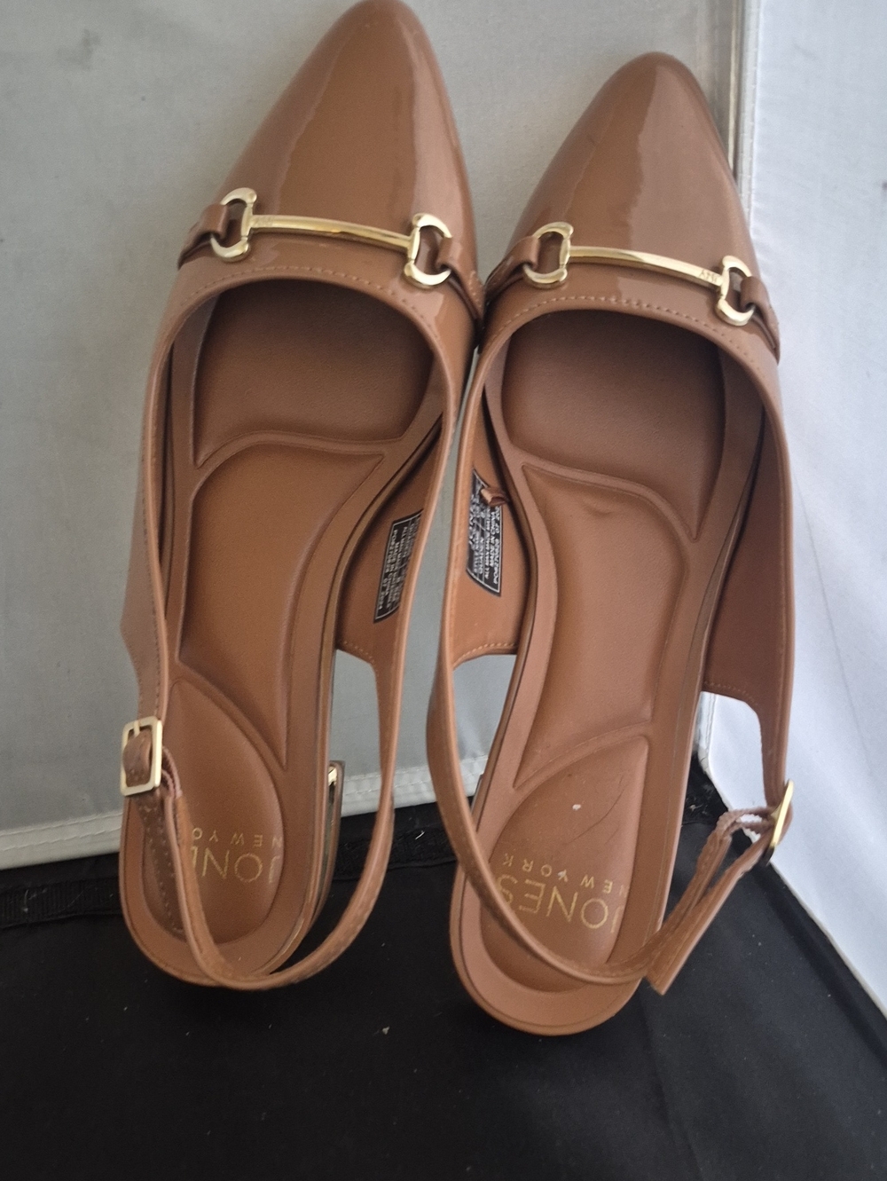 Jones New York Tan Pointed Slingback Flats with Gold Horsebit